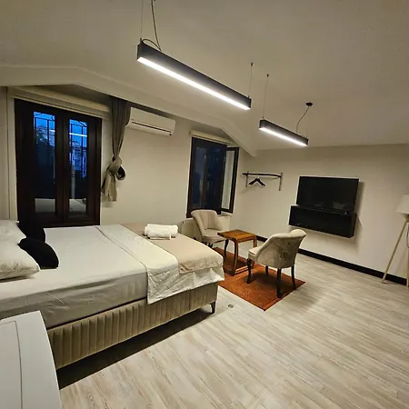 Jirhouse Sarikoesk * Istanbulská provincie