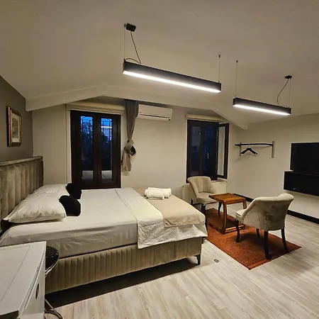 Jirhouse Sarikoesk Aparthotel