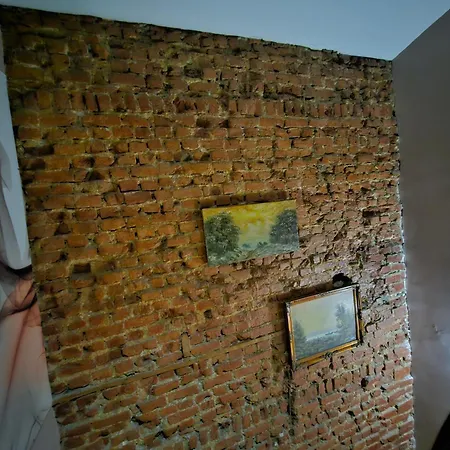 Jirhouse Sarikoesk *