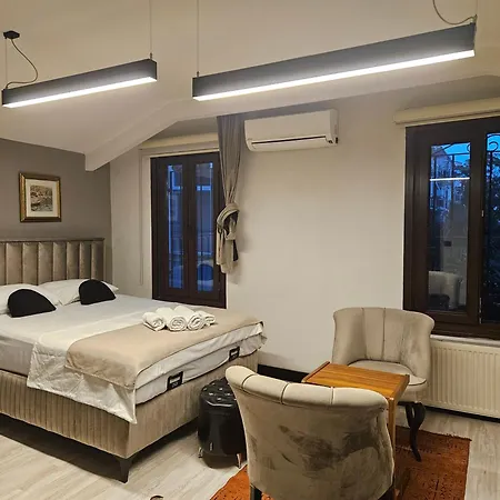 Jirhouse Sarikoesk Aparthotel