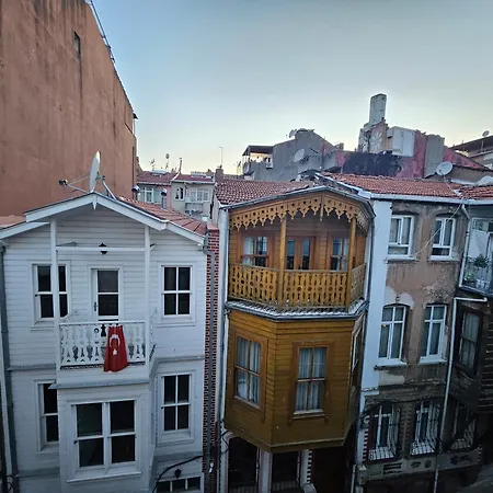 Jirhouse Sarikoesk * Istanbul